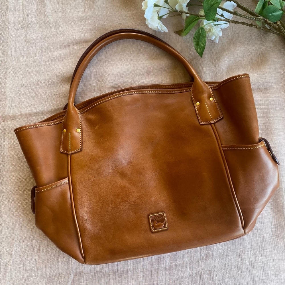 AUTHENTIC DOONEY AND BOURKE Kristen tote